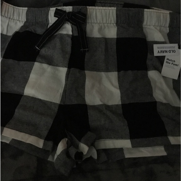 🆕 DESIGNER 🎁🖤WOMEN’S NWT BLACK WHITE PAJAMA SHORTS 🖤🤍NEW WITH TAGS / OLD NAVY - Picture 2 of 7